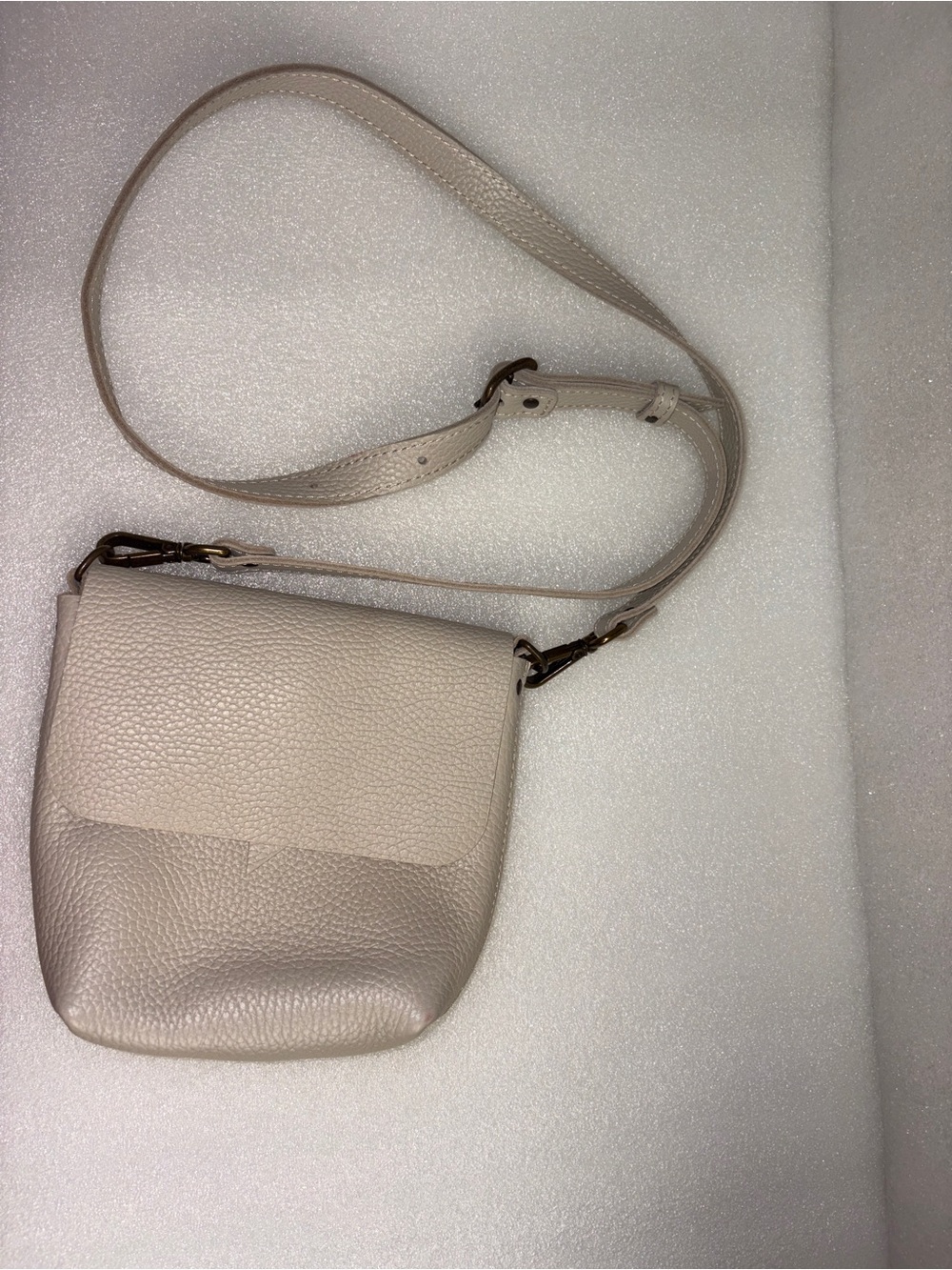 11600 Handcrafted in Spain Pebbled Leather Crossbody Bag in Light Beige